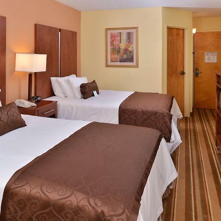 Best Western Plus Richmond Sandston Exterior foto