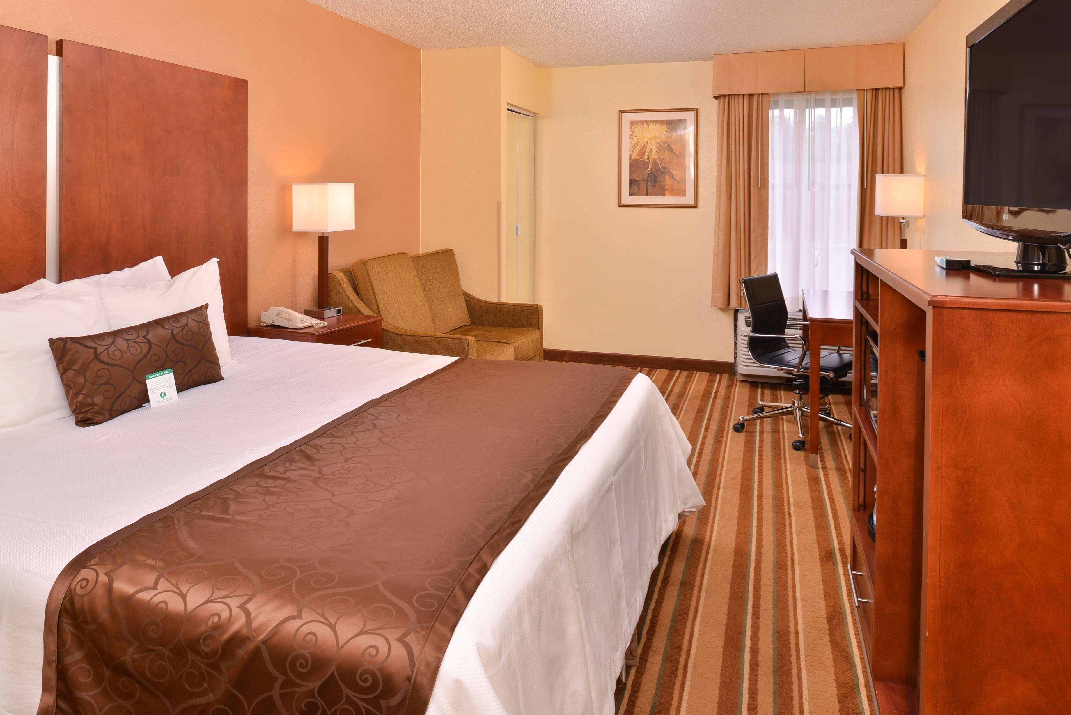 Best Western Plus Richmond Sandston Exterior foto