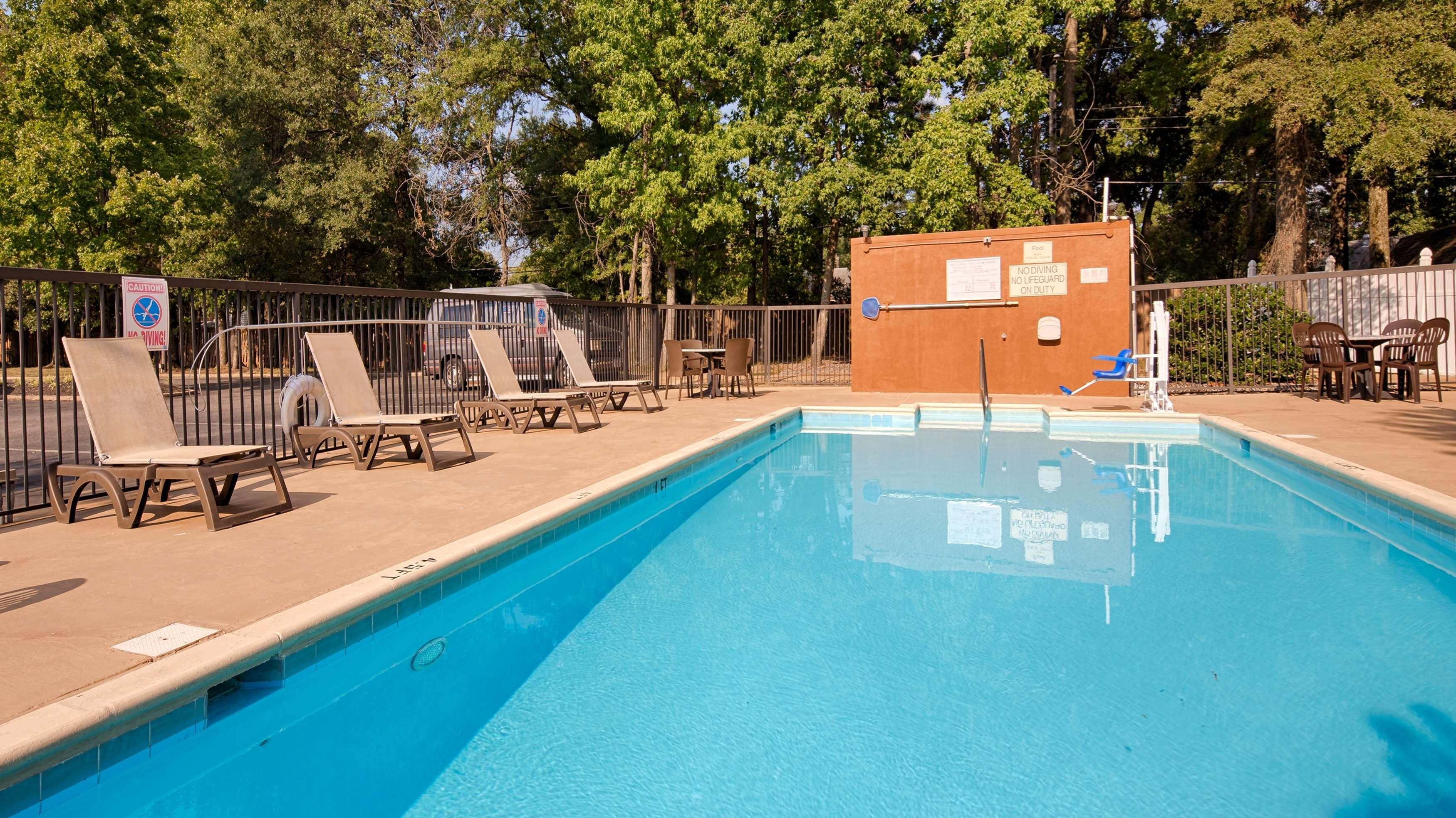 Best Western Plus Richmond Sandston Exterior foto